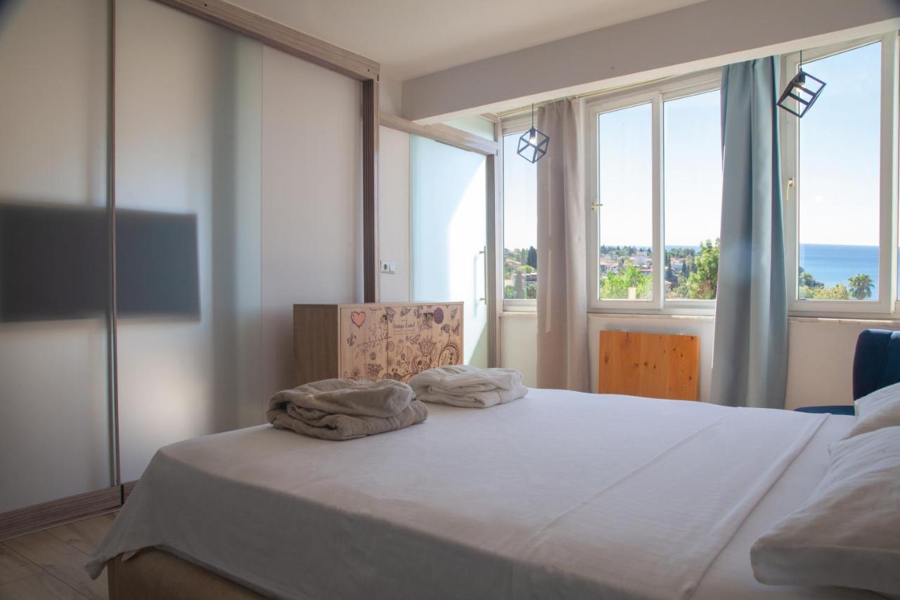 Mavi Avlu - Main Square Old Town Apartment Анталия Екстериор снимка