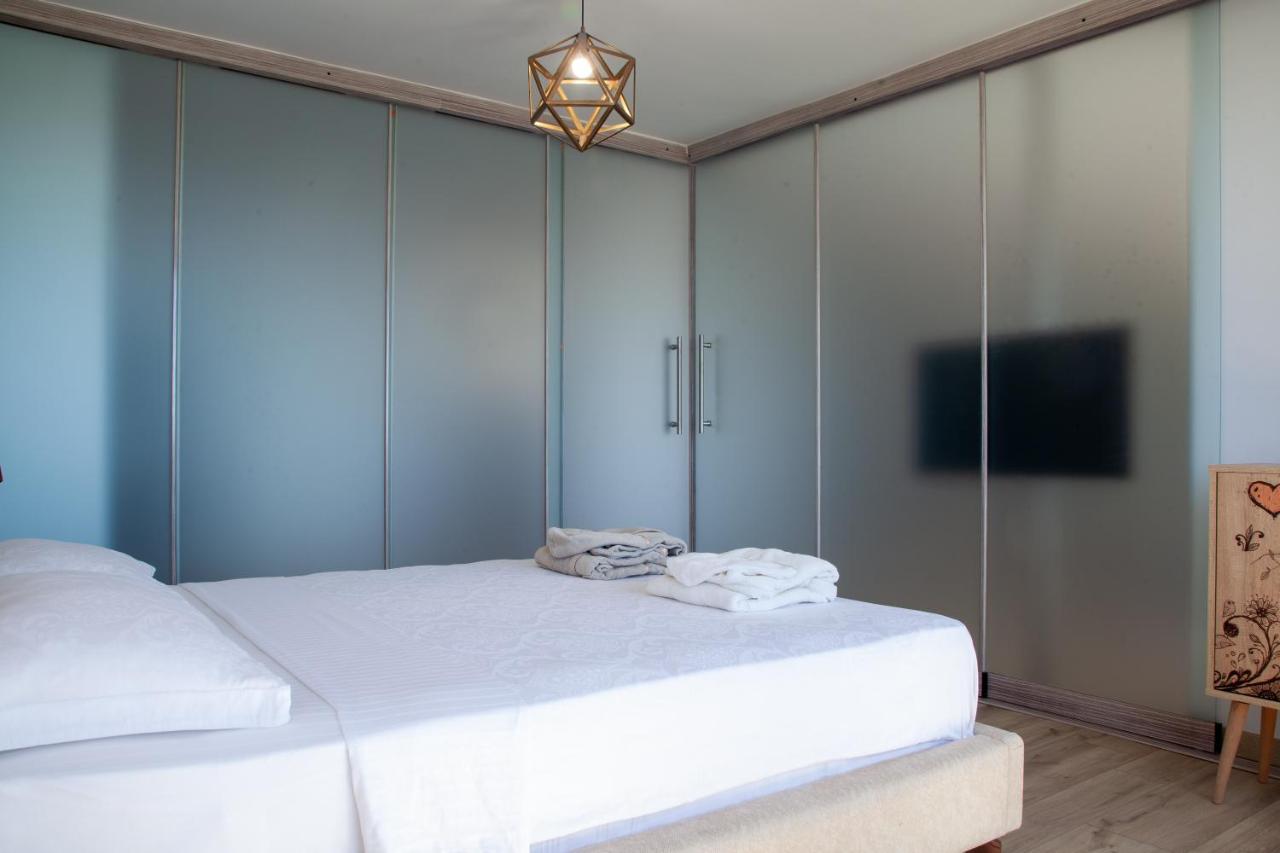 Mavi Avlu - Main Square Old Town Apartment Анталия Екстериор снимка