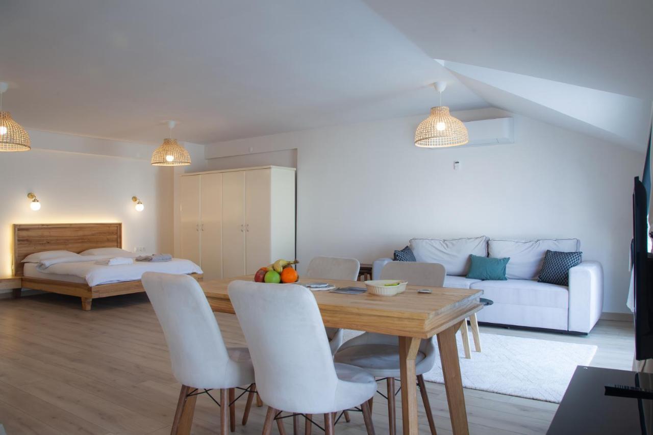 Mavi Avlu - Main Square Old Town Apartment Анталия Екстериор снимка