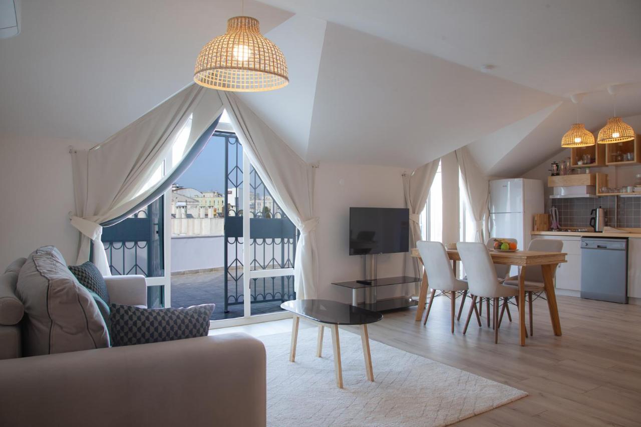 Mavi Avlu - Main Square Old Town Apartment Анталия Екстериор снимка