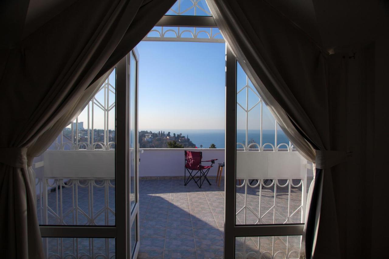 Mavi Avlu - Main Square Old Town Apartment Анталия Екстериор снимка